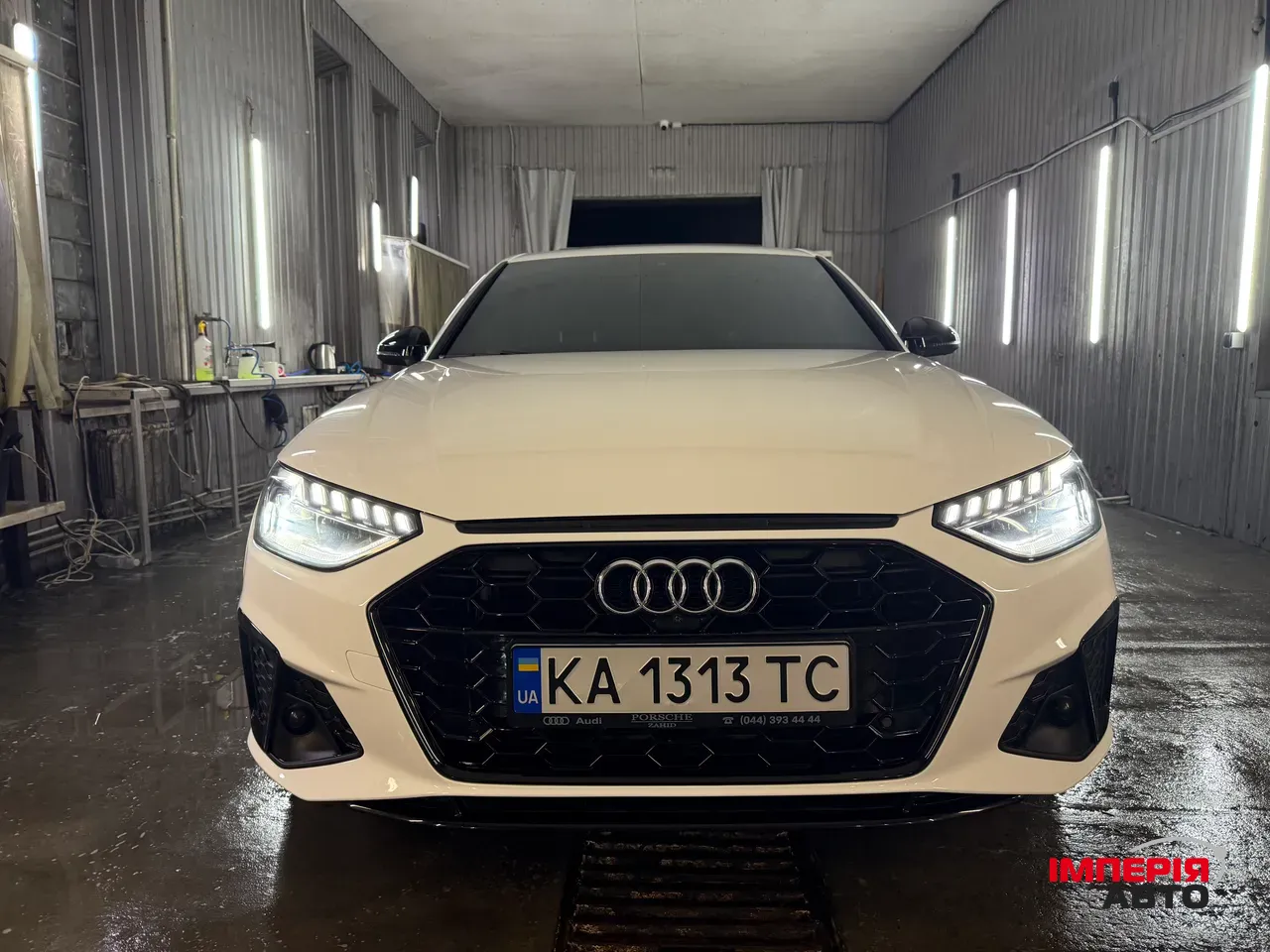 Audi A4 - фото 6