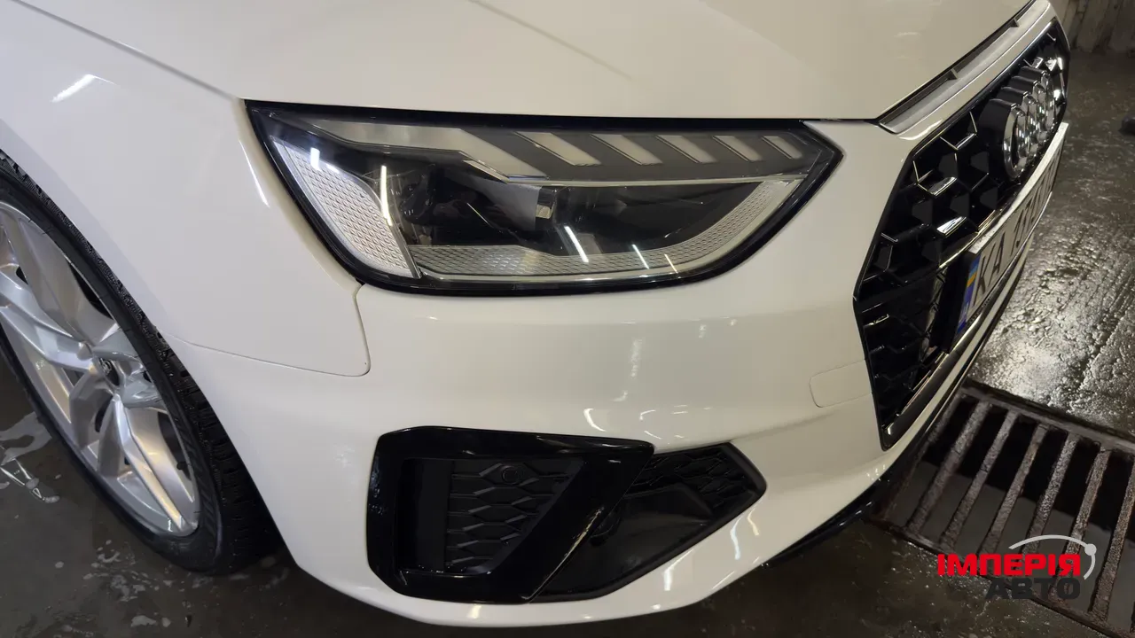 Audi A4 - фото 19