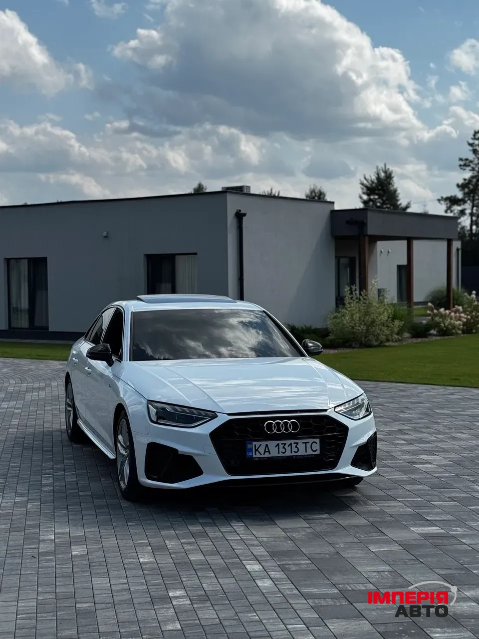 Audi A4 - фото 1