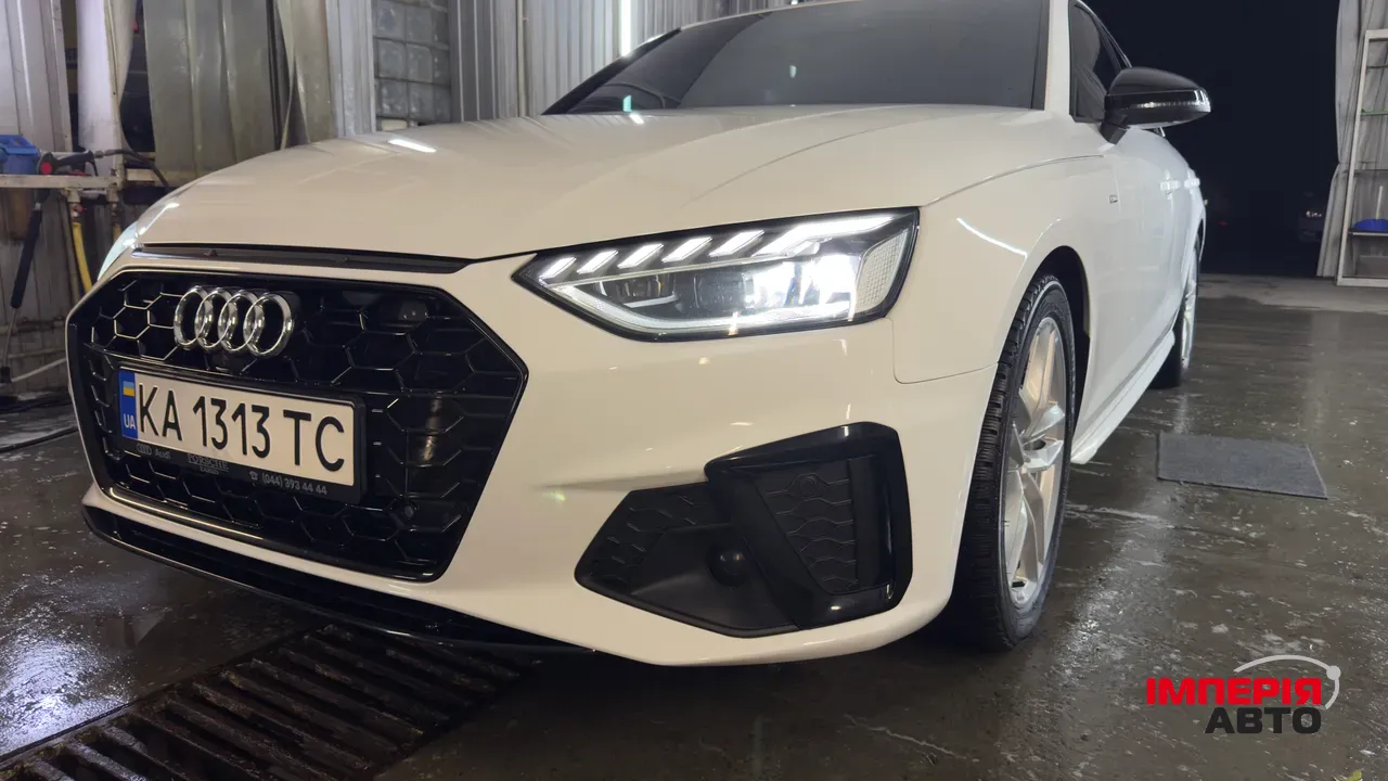 Audi A4 - фото 16