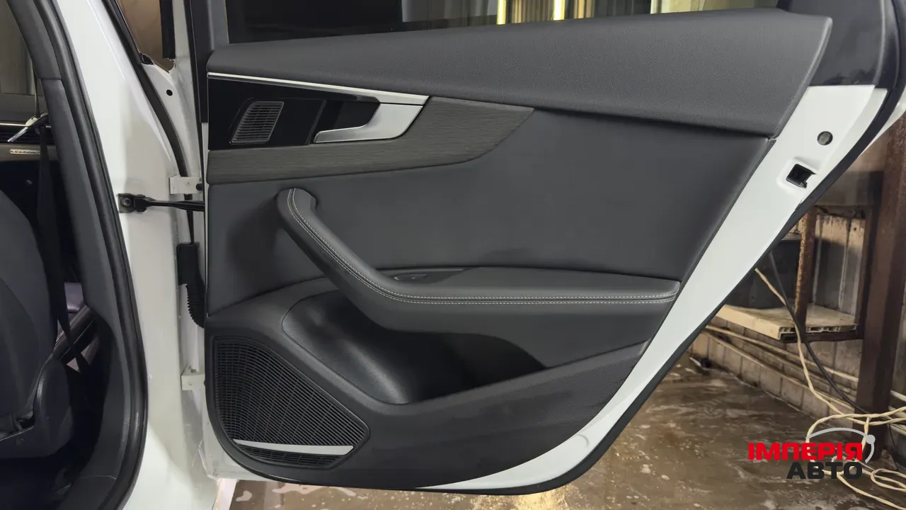 Audi A4 - фото 27