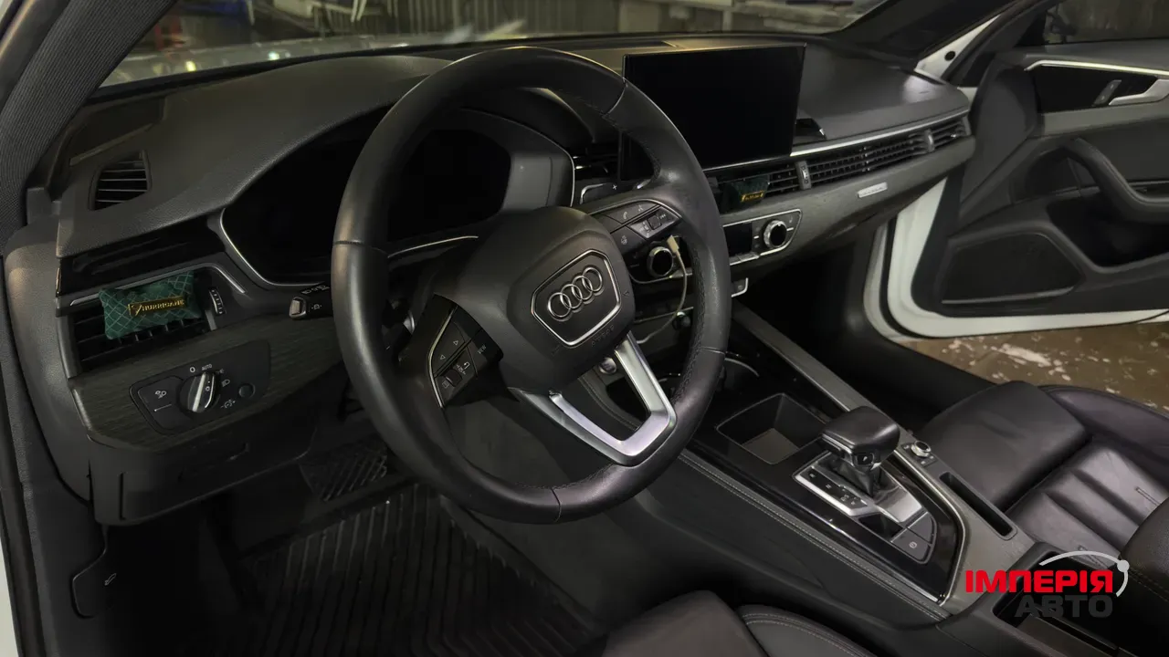 Audi A4 - фото 20