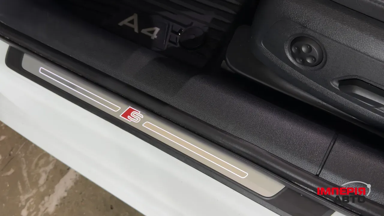Audi A4 - фото 21