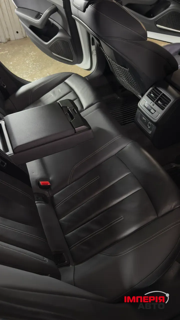 Audi A4 - фото 12