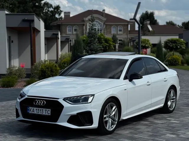 Audi A4 - фото 4