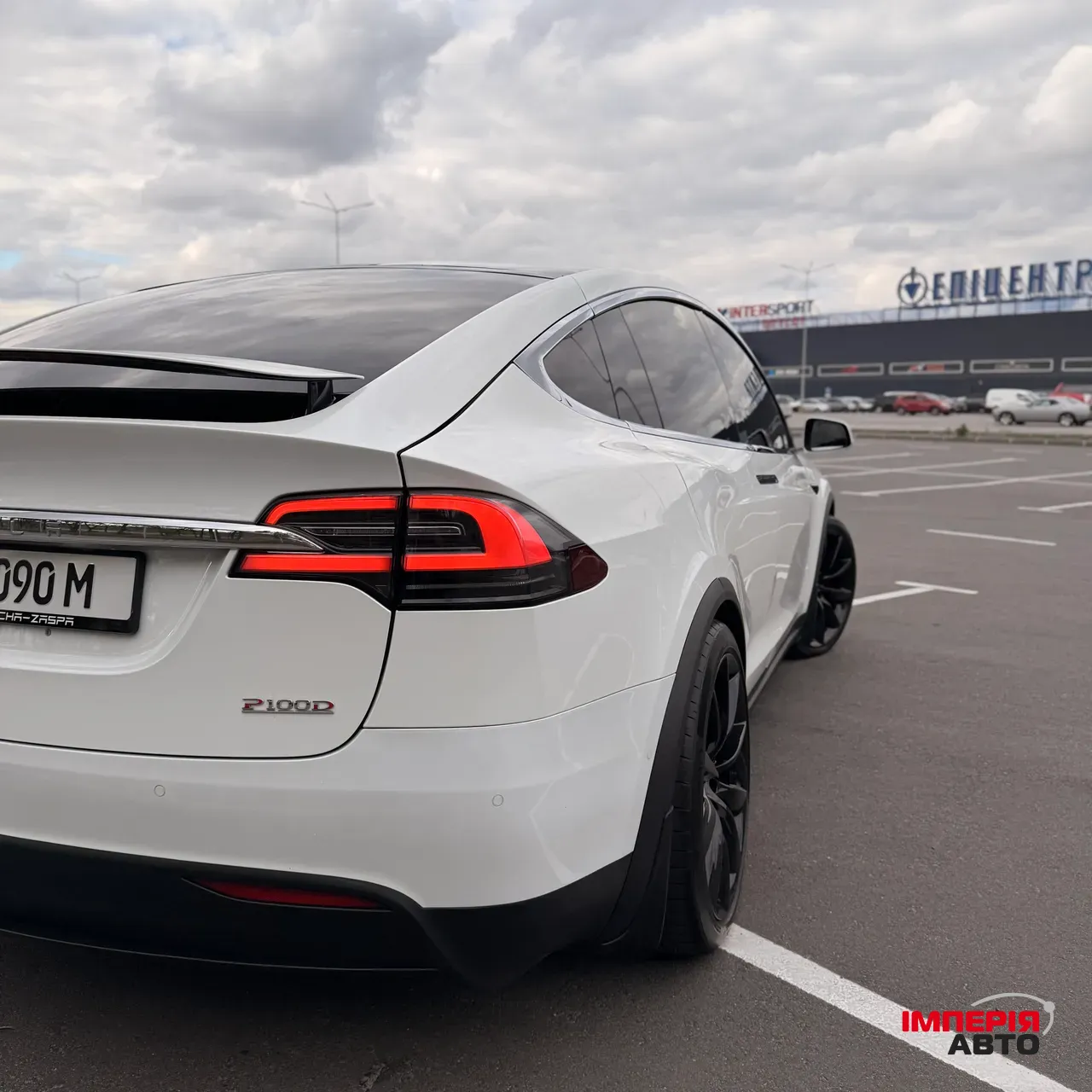 Tesla Model X - фото 6