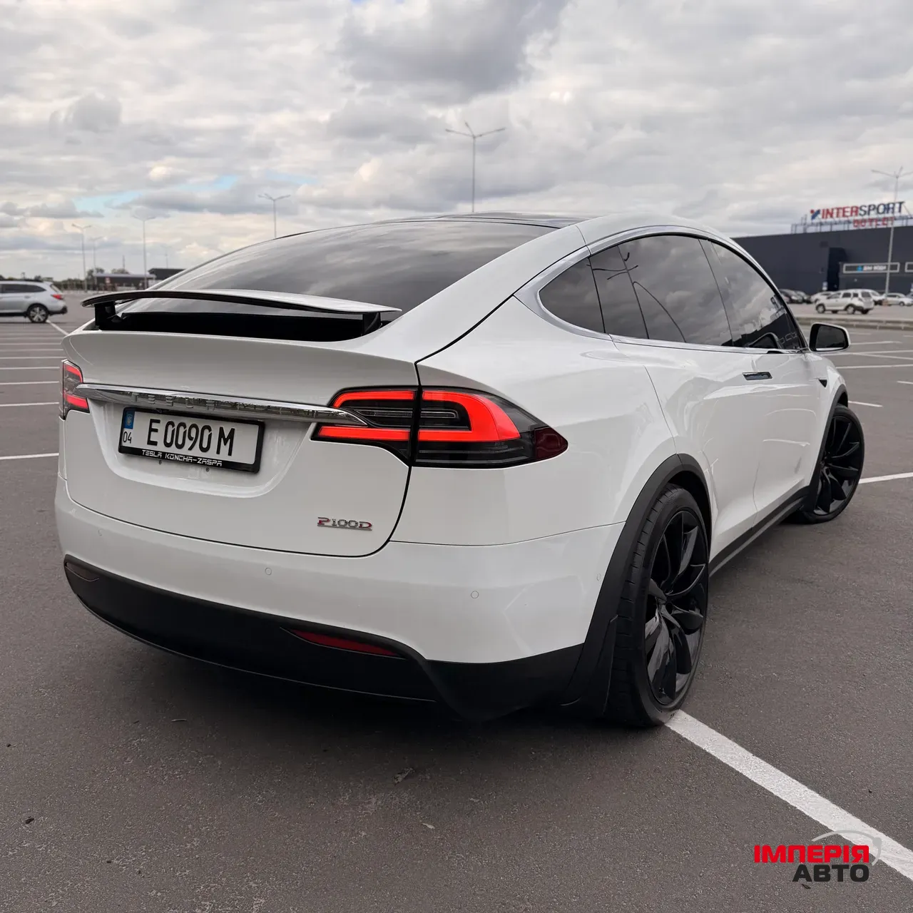 Tesla Model X - фото 7