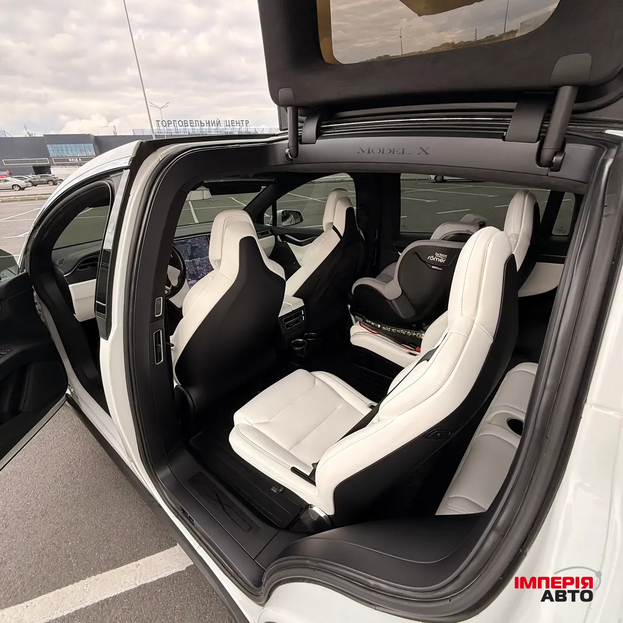 Tesla Model X - фото 10