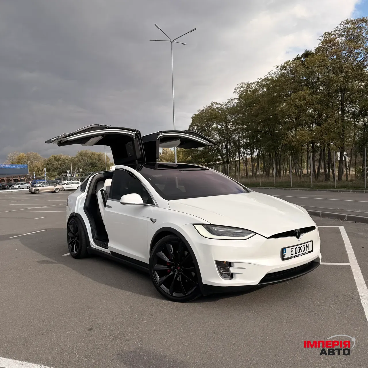 Tesla Model X - фото 2