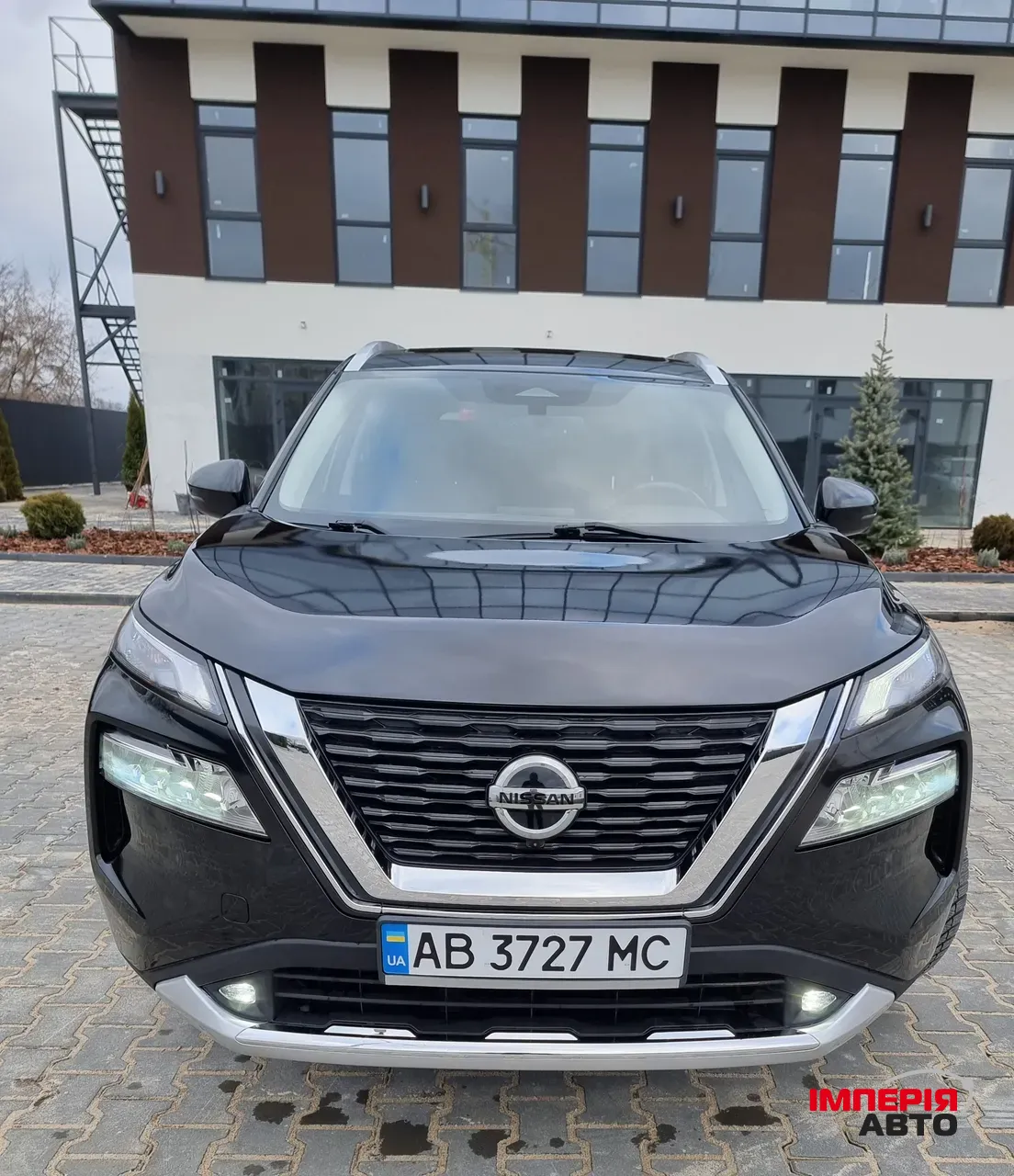 Nissan Rogue - фото 1