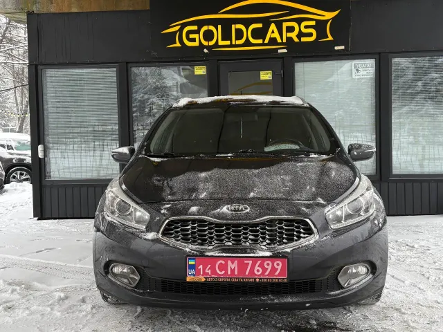 Kia Ceed - фото 1