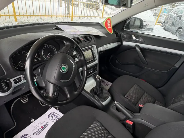 Skoda Octavia - фото 4