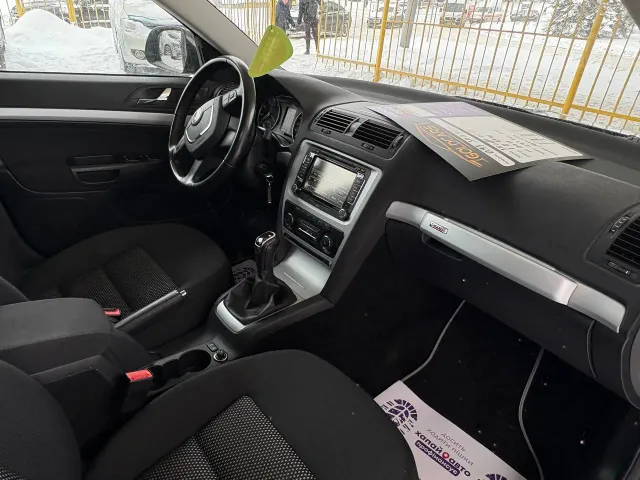 Skoda Octavia - фото 5