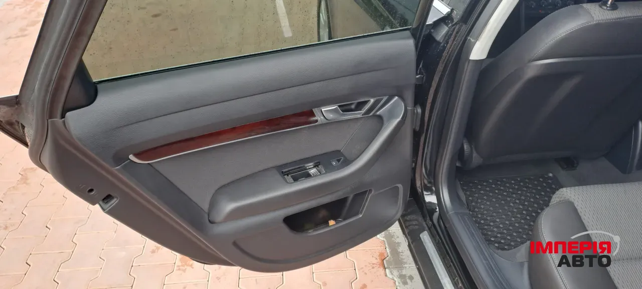 Audi A6 - фото 12