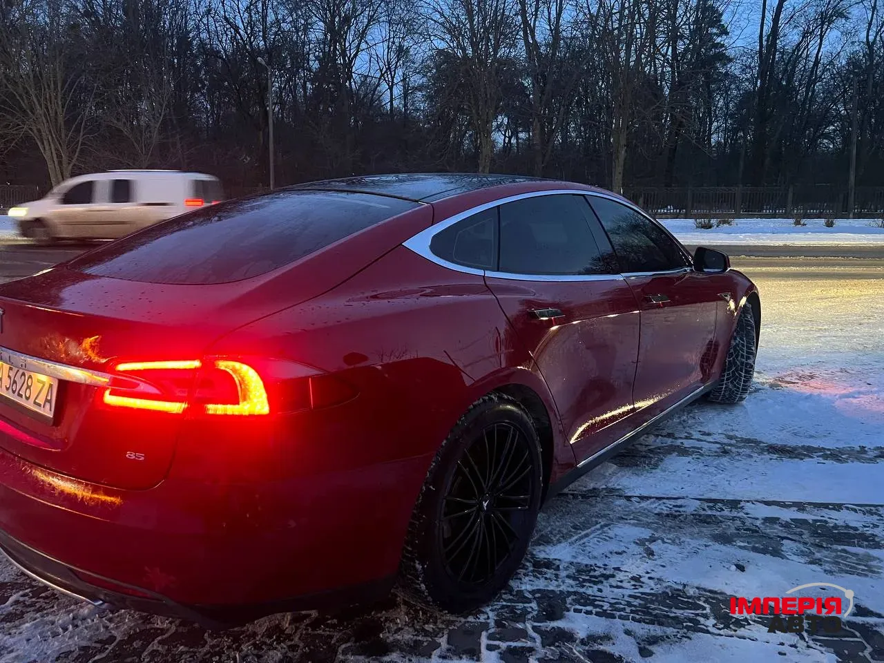 Tesla Model S - фото 8