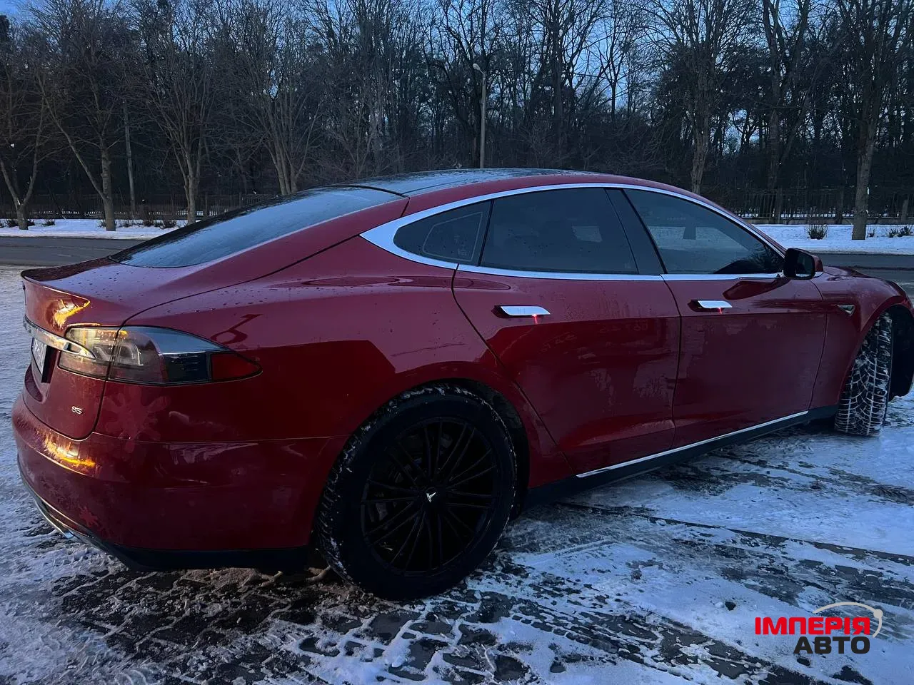 Tesla Model S - фото 7