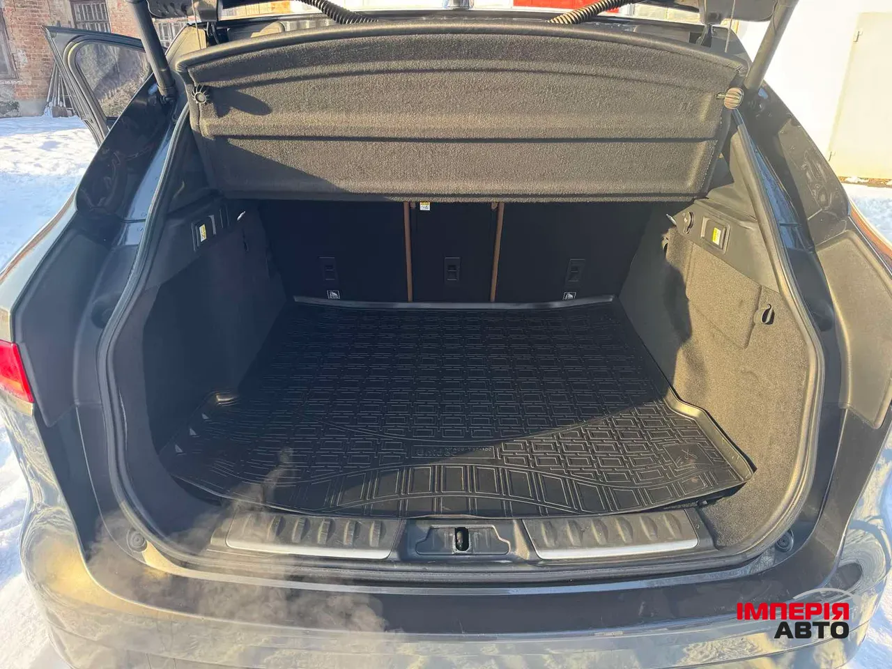 Jaguar F-Pace - фото 14