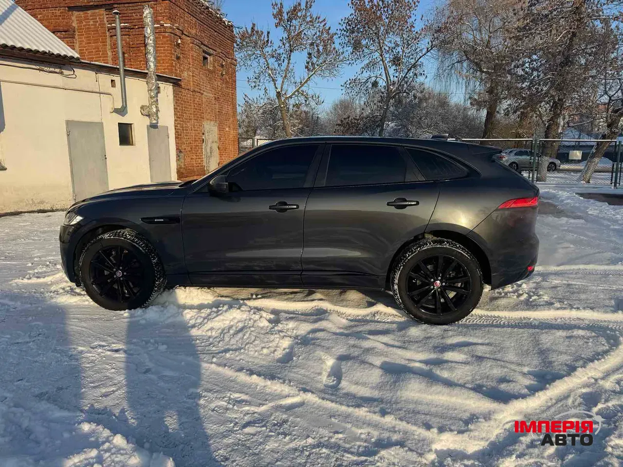 Jaguar F-Pace - фото 8