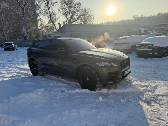 Jaguar F-Pace - фото 5