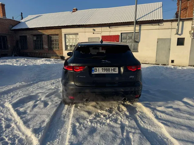 Jaguar F-Pace - фото 2