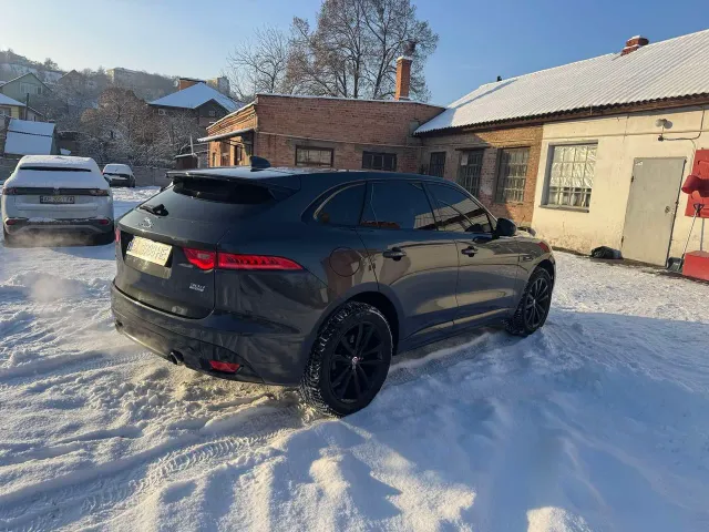 Jaguar F-Pace - фото 3