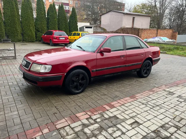 Audi 100 - фото 4