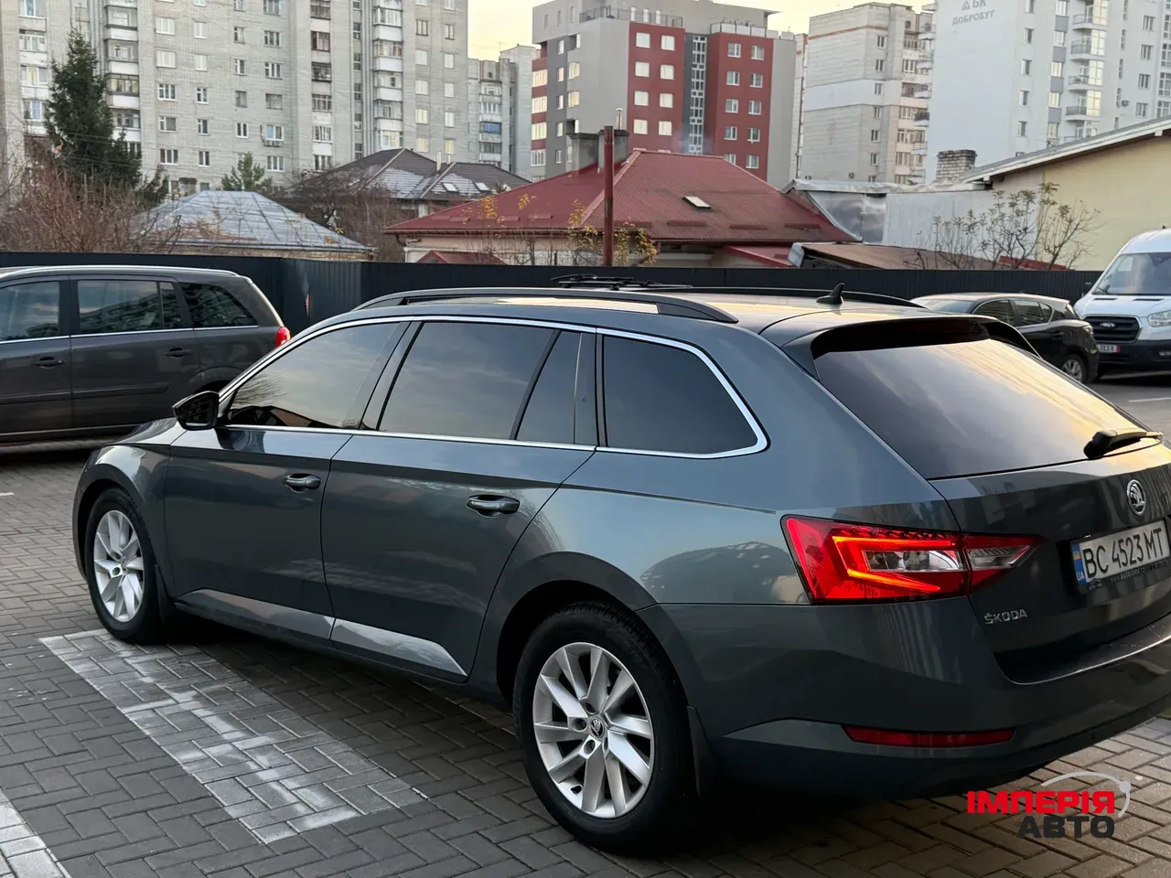 Skoda Superb - фото 16