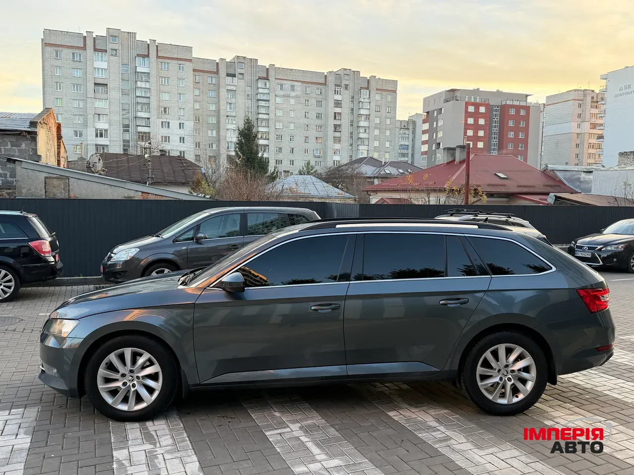 Skoda Superb - фото 12