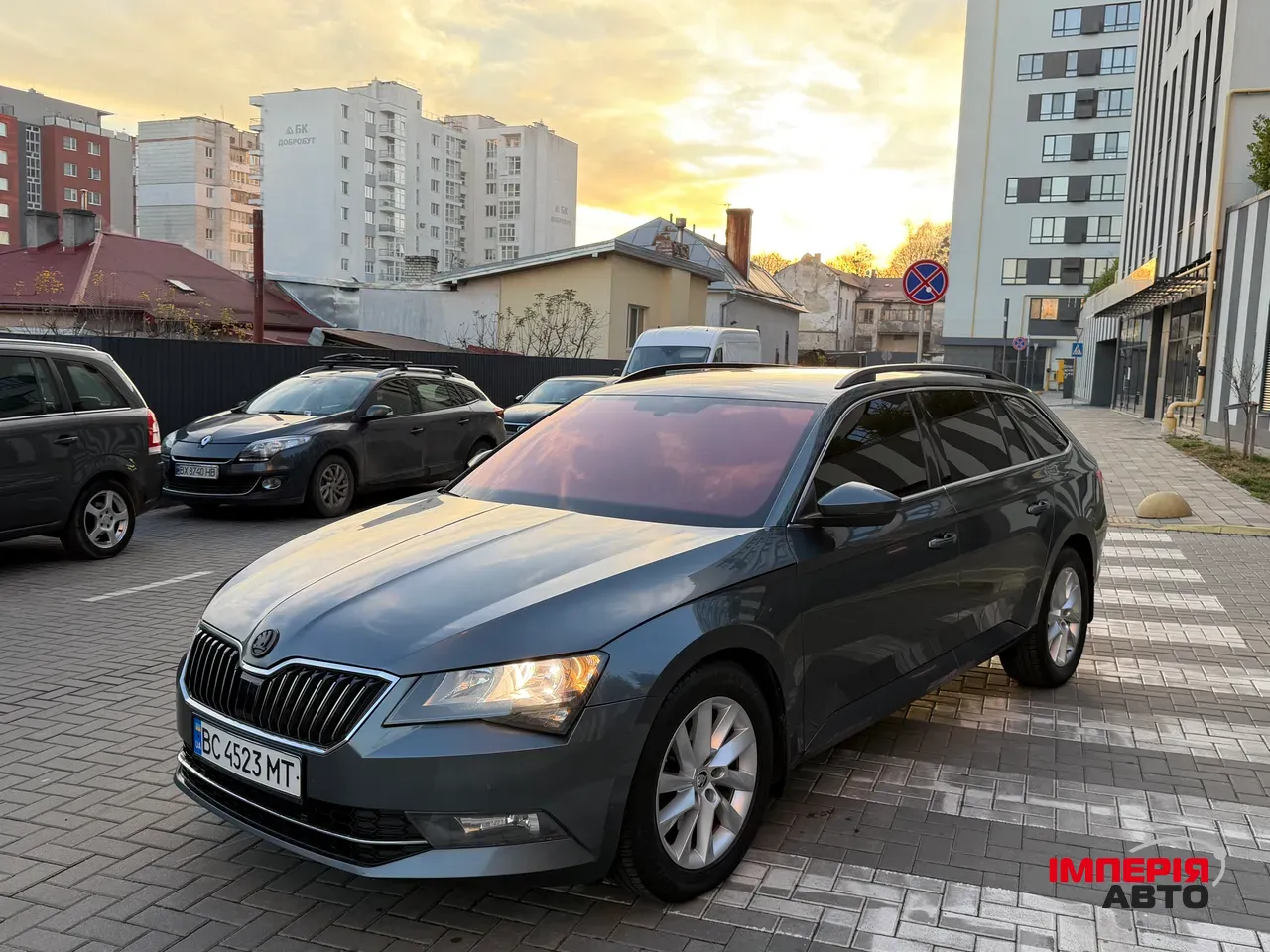 Skoda Superb - фото 13