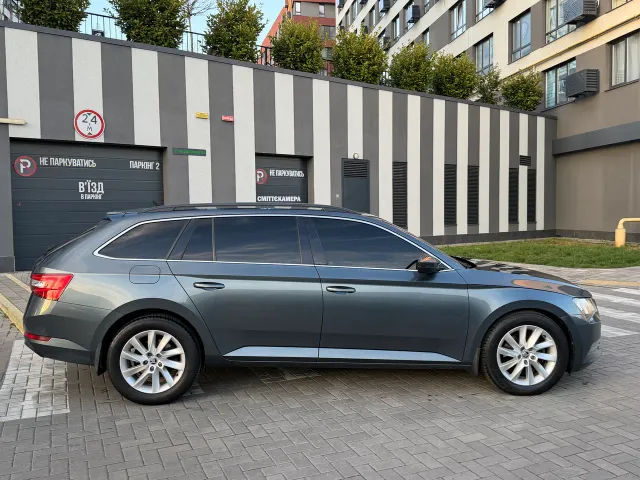 Skoda Superb - фото 4