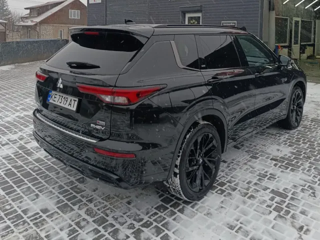 Mitsubishi Outlander - фото 4