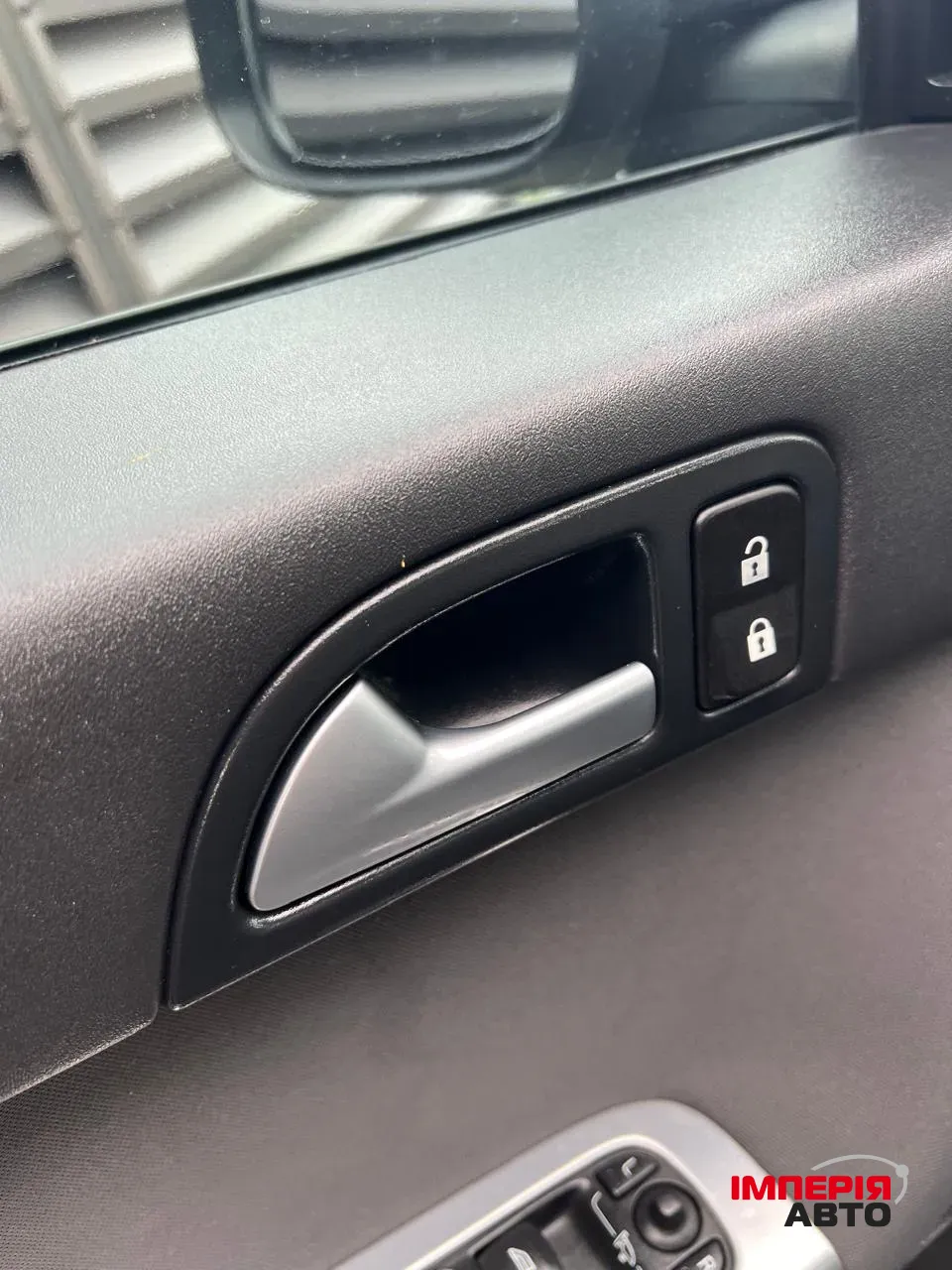 Volvo V50 - фото 12