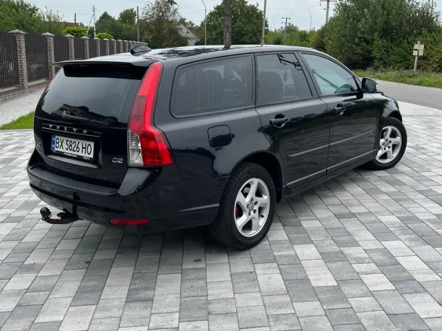 Volvo V50 - фото 3