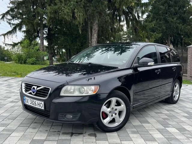 Volvo V50 - фото 4