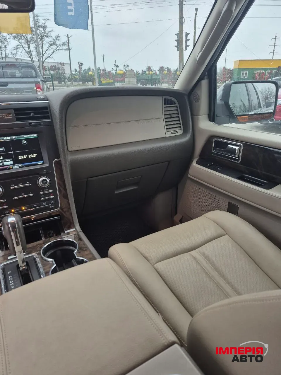 Lincoln Navigator - фото 11