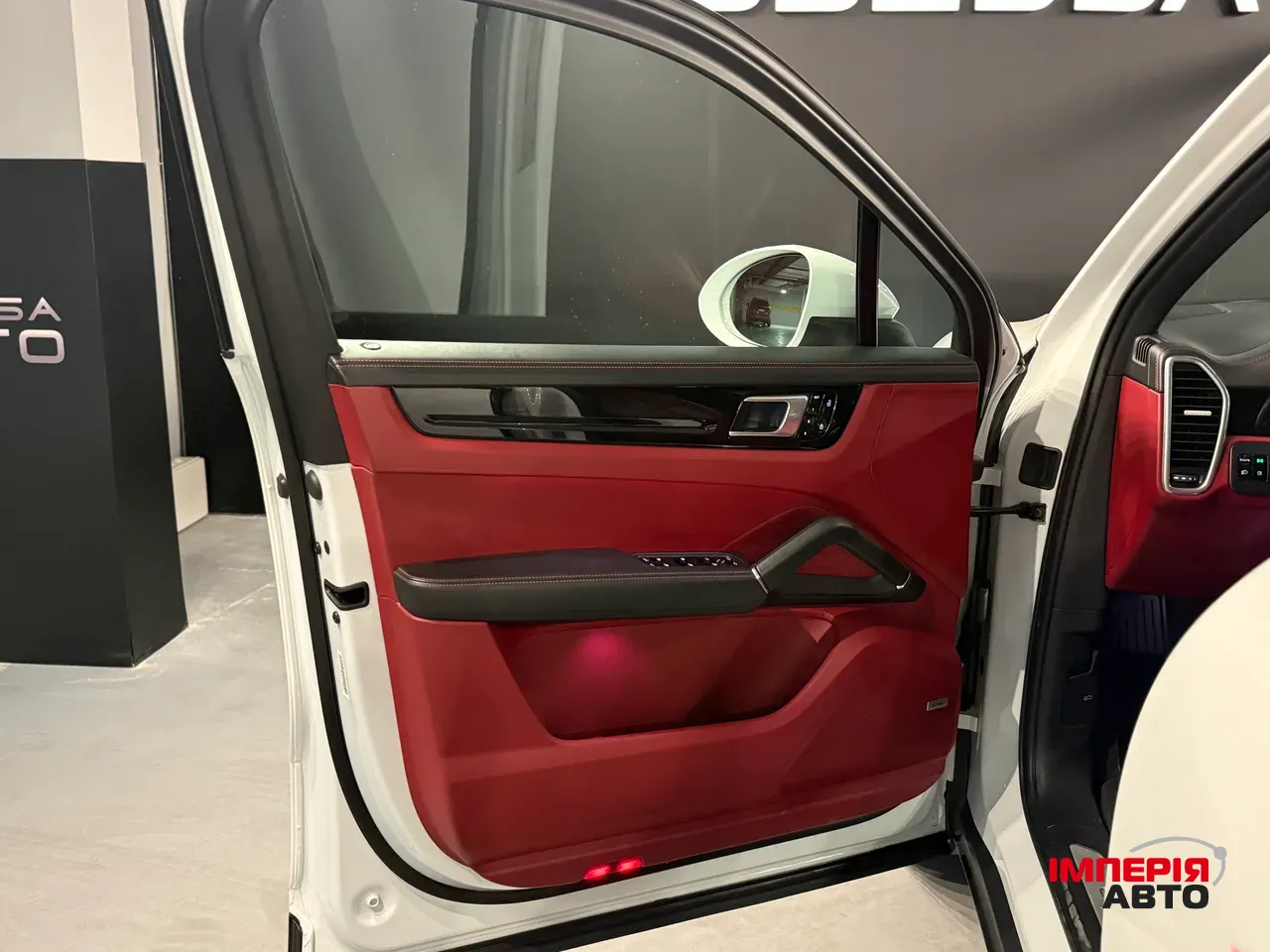 Porsche Cayenne - фото 15