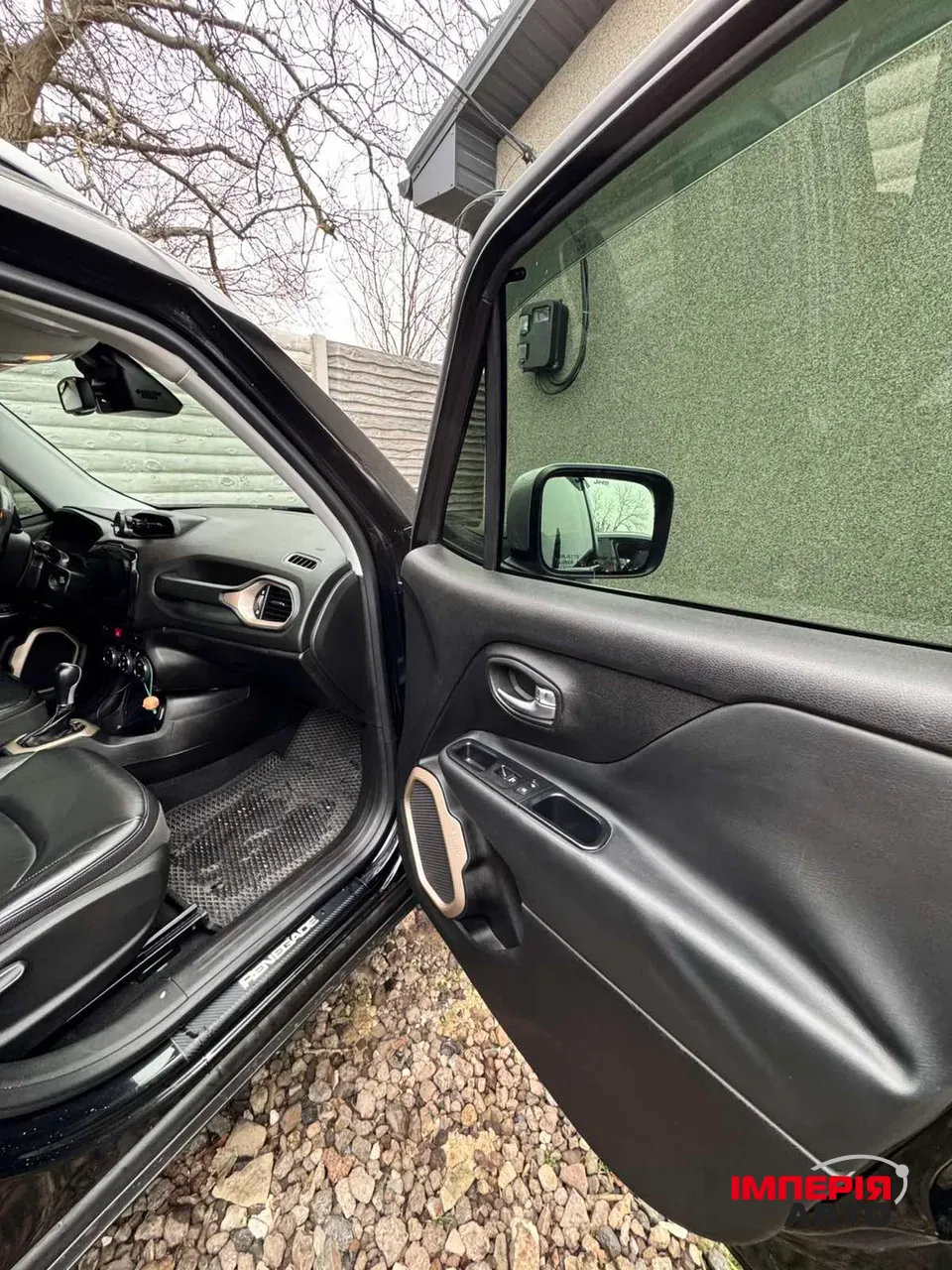 Jeep Renegade - фото 12