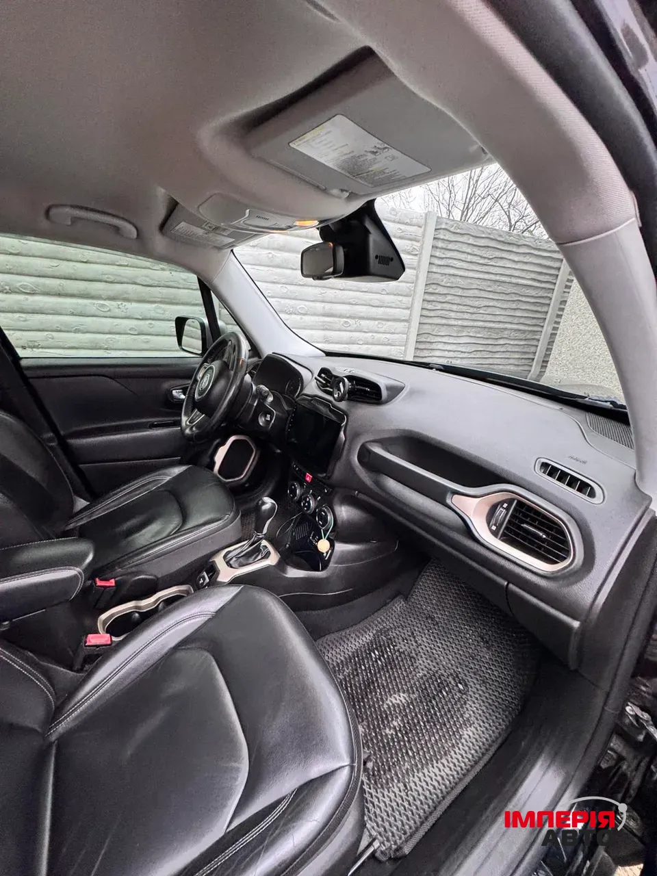 Jeep Renegade - фото 11