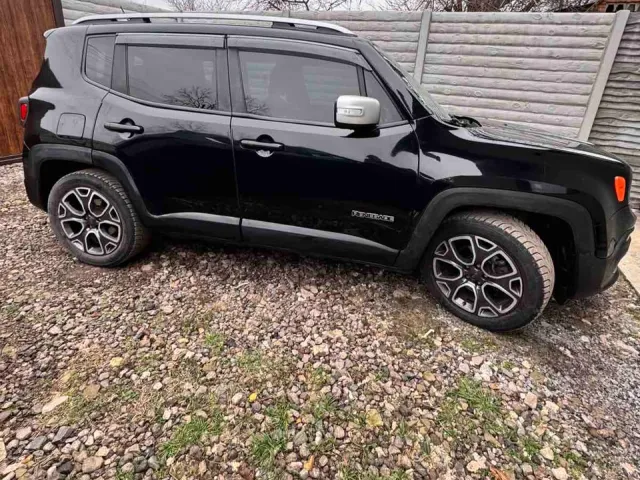 Jeep Renegade - фото 1
