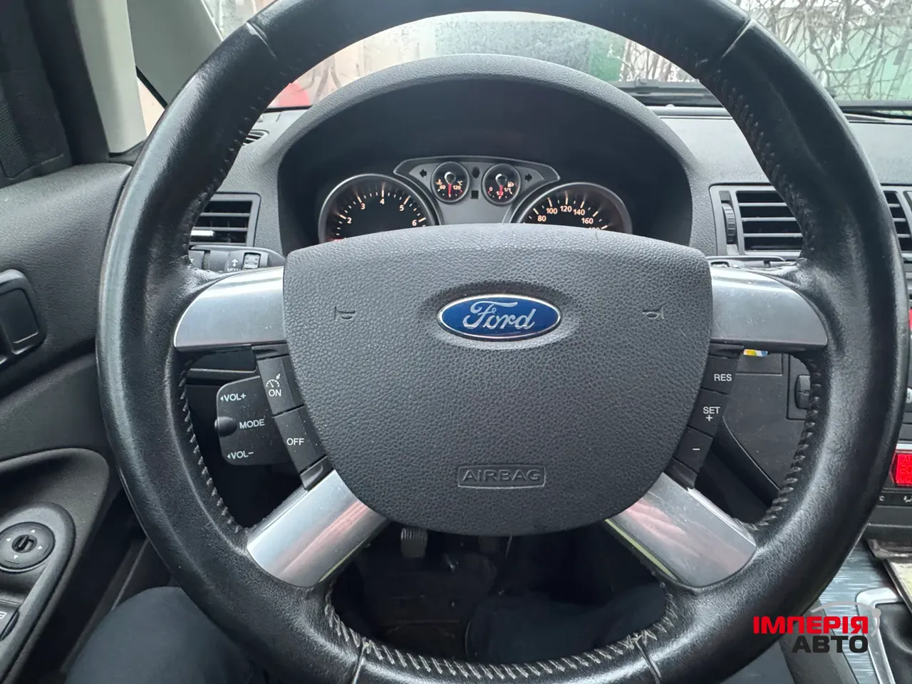 Ford C-MAX - фото 4