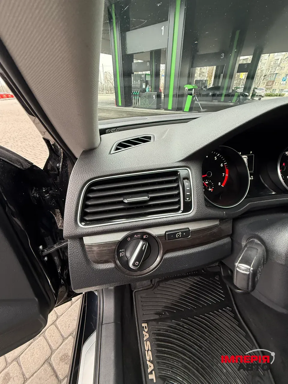 Volkswagen Passat - фото 12