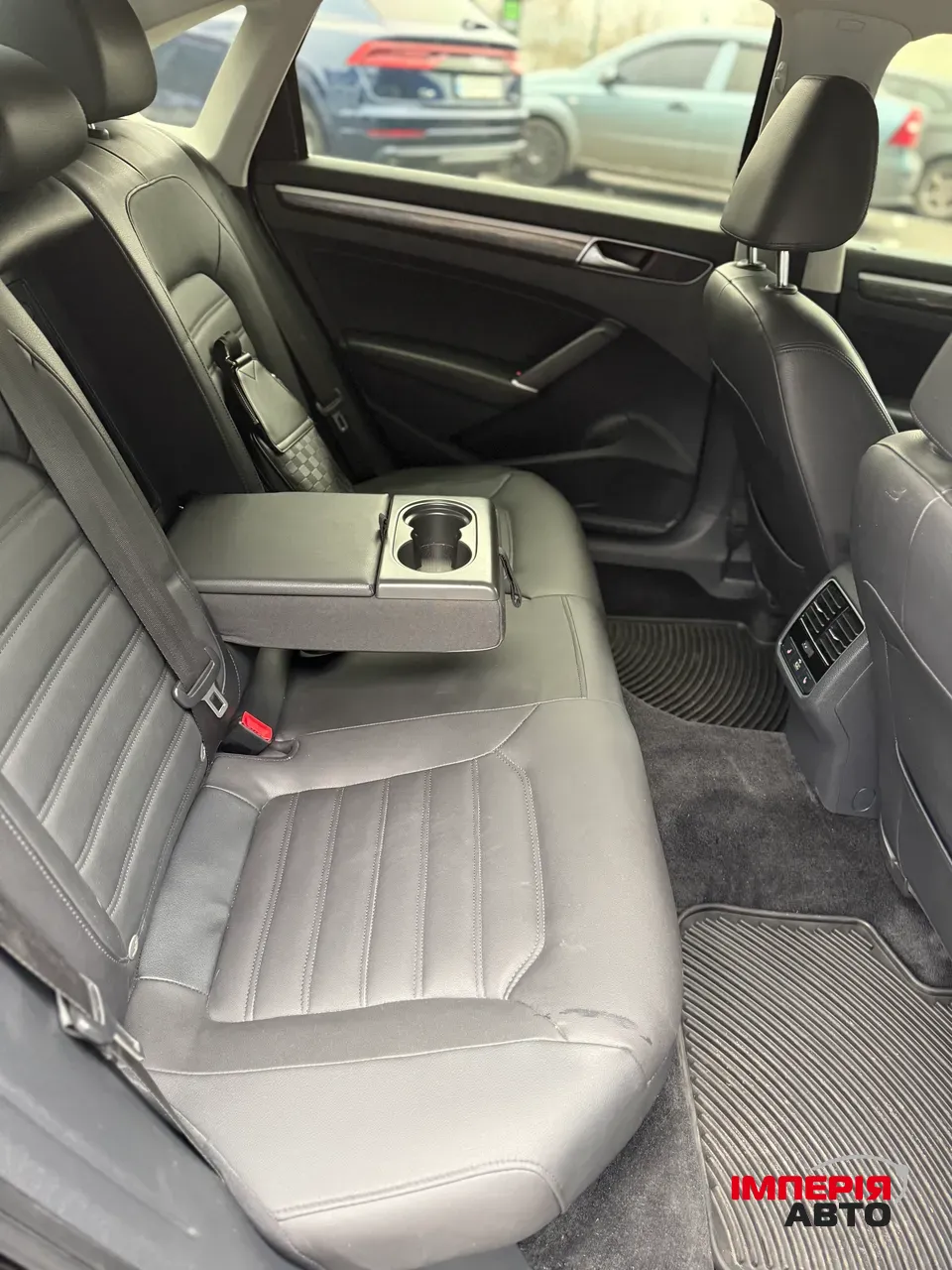 Volkswagen Passat - фото 18