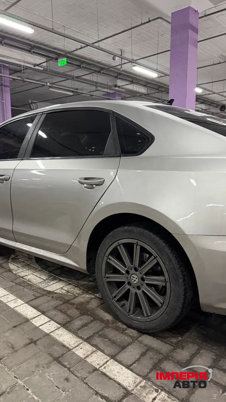 Volkswagen Passat - фото 4