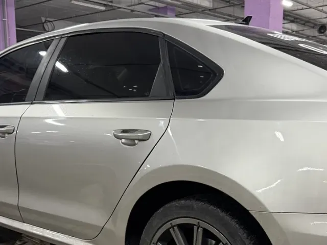 Volkswagen Passat - фото 4