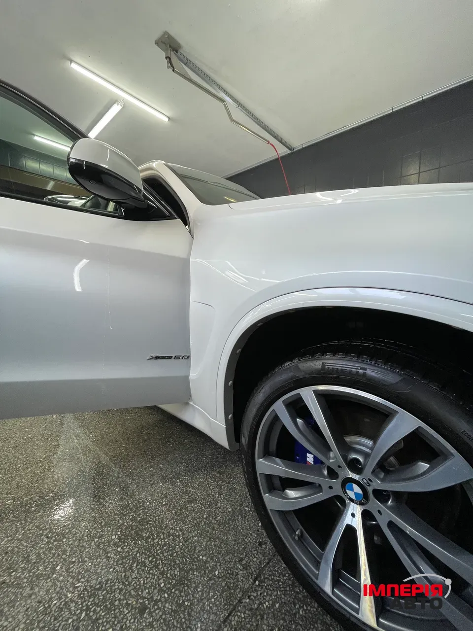 BMW X5 M - фото 12