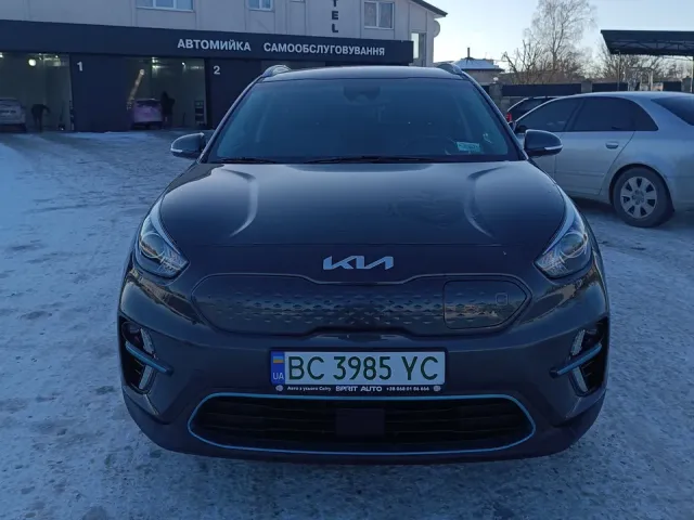 Kia Niro - фото 1