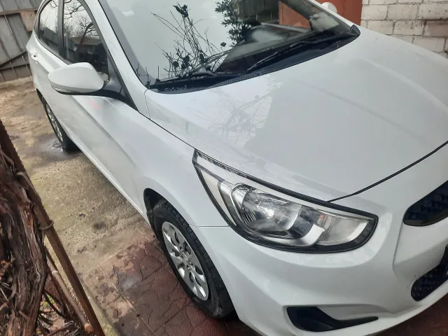 Hyundai Accent - фото 3