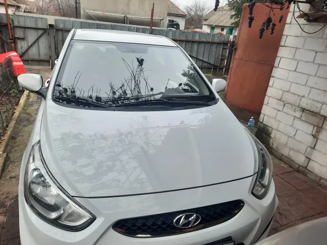 Hyundai Accent - фото 2