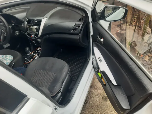 Hyundai Accent - фото 5