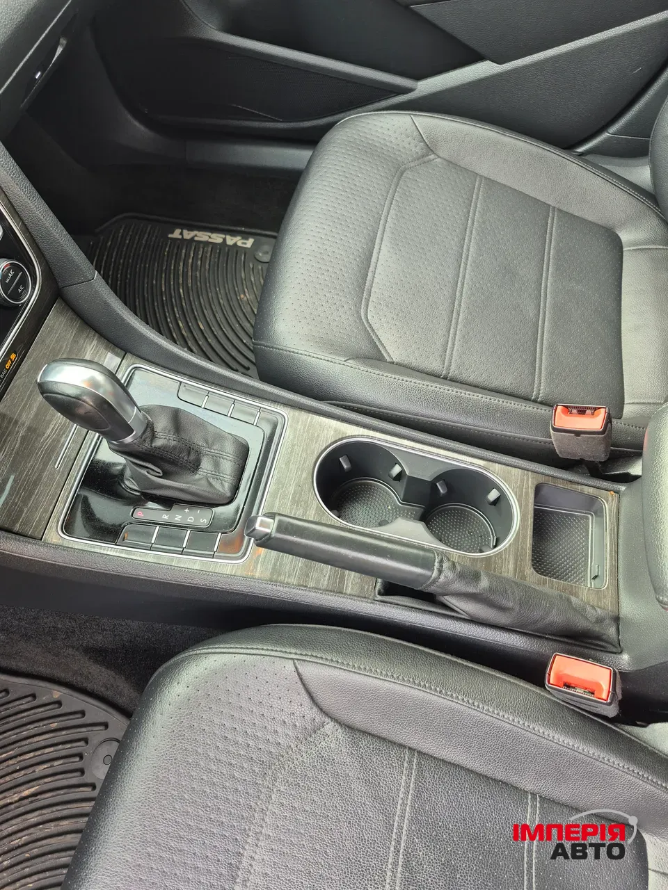 Volkswagen Passat (North America and China) - фото 11